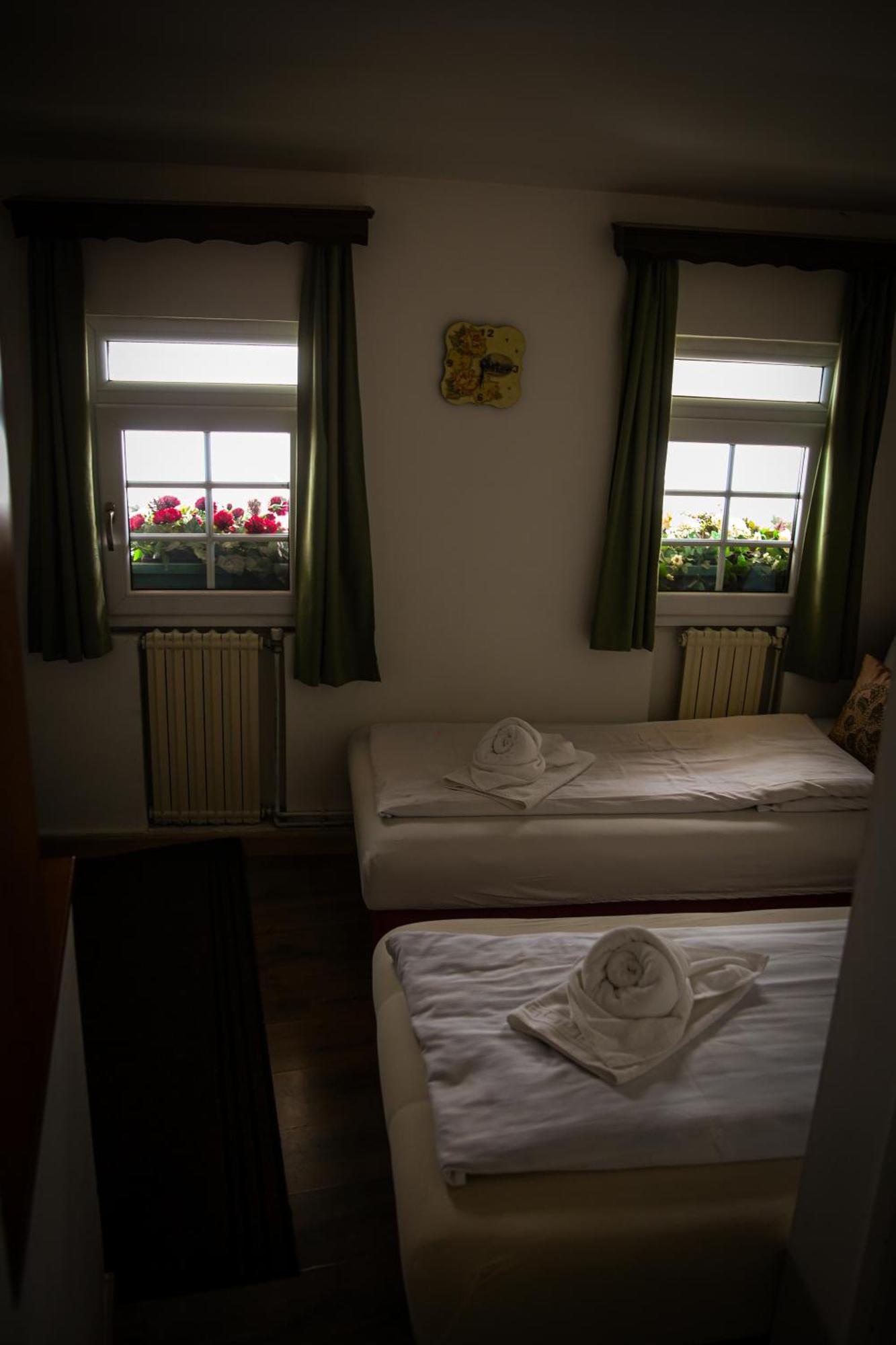 Guesthouse Nia Deluxe Сараєво Екстер'єр фото